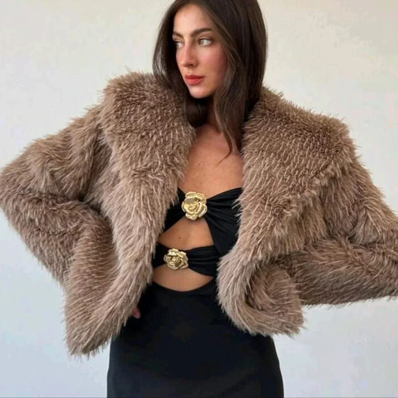 Jackets & Blazers - Elegant Long Faux Fur Collar Design Casual Jacket